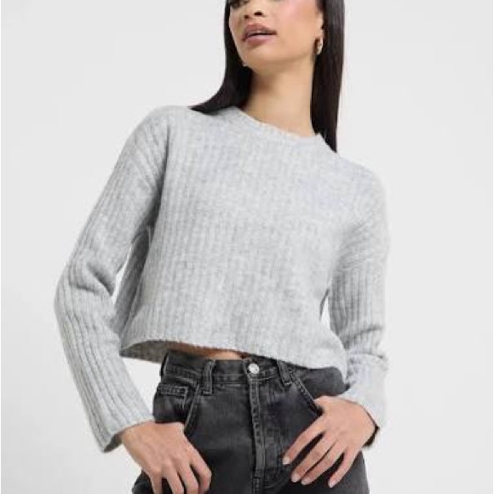 Forever 21 Light Gray Ribbed Crew Sweater